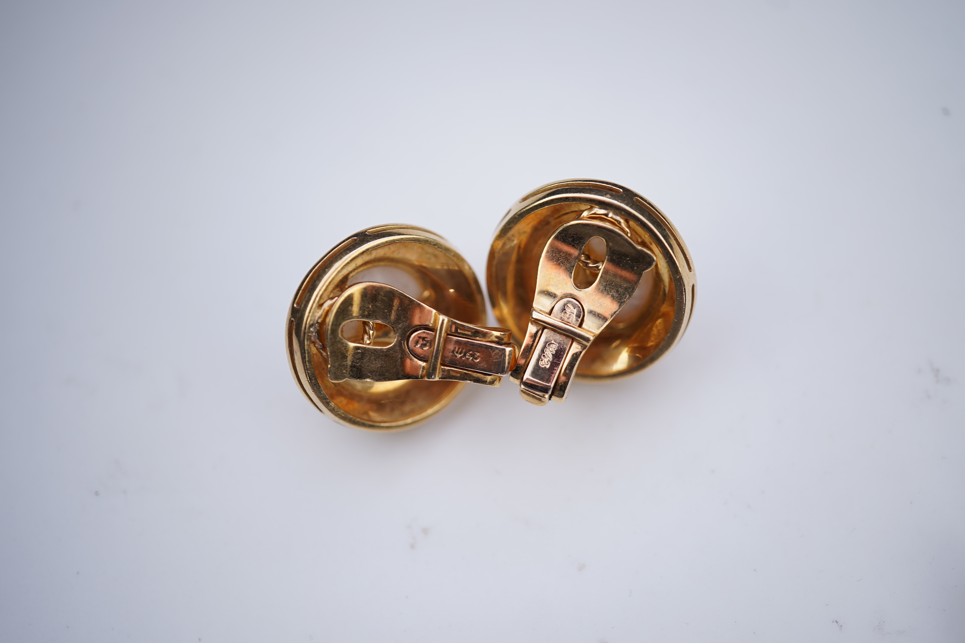 A cultured pearl necklace and pair of mabé cultured pearl ear clips